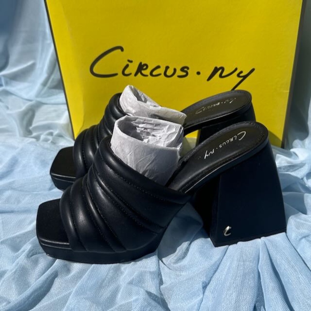 NWT Circus NY Wedge Heels